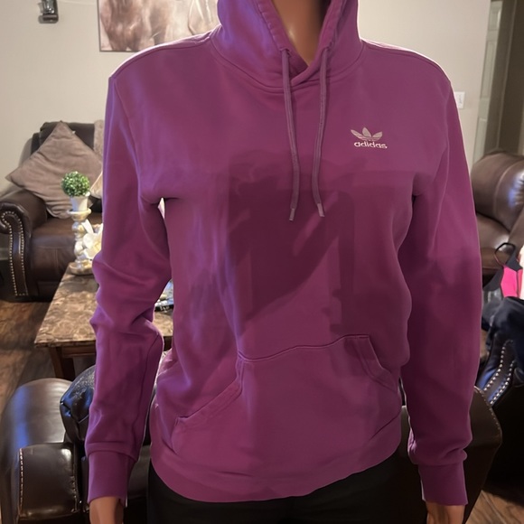 Adidas 🤩 - Picture 3 of 4